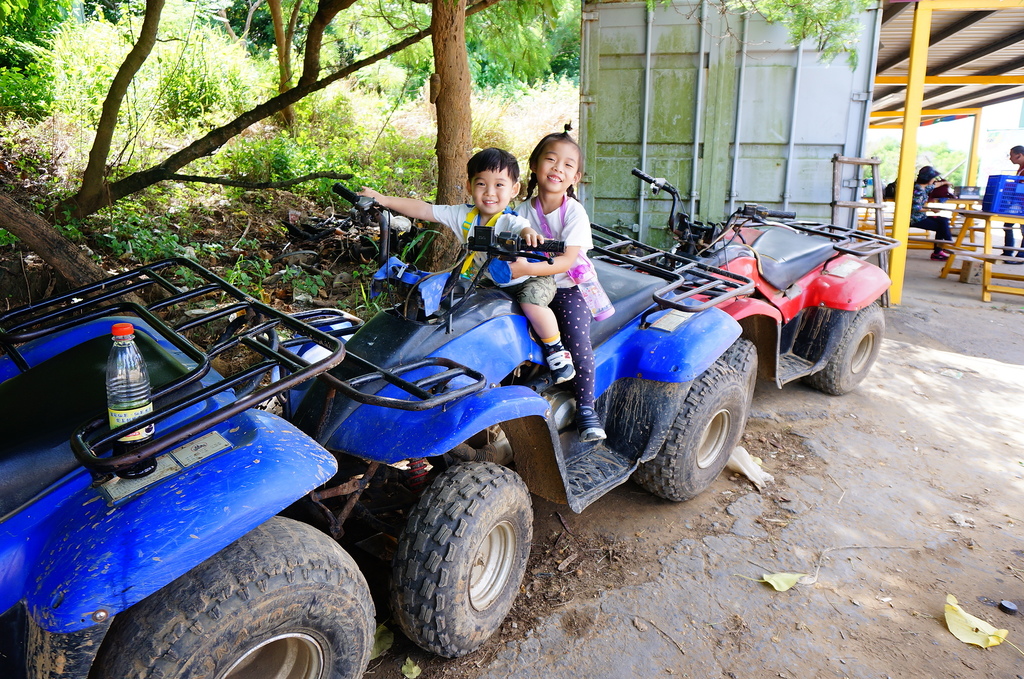 哈利波特草地飛球場騎沙灘車 (23).JPG