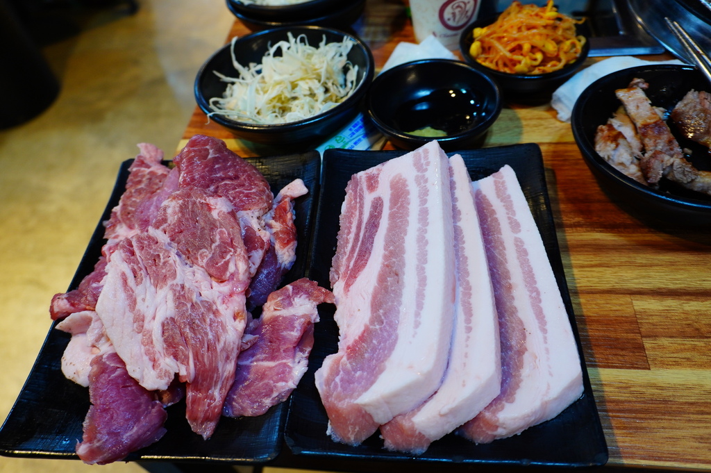 荒謬的生肉明洞店 (37).JPG