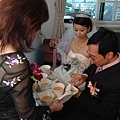 婆婆端來湯圓