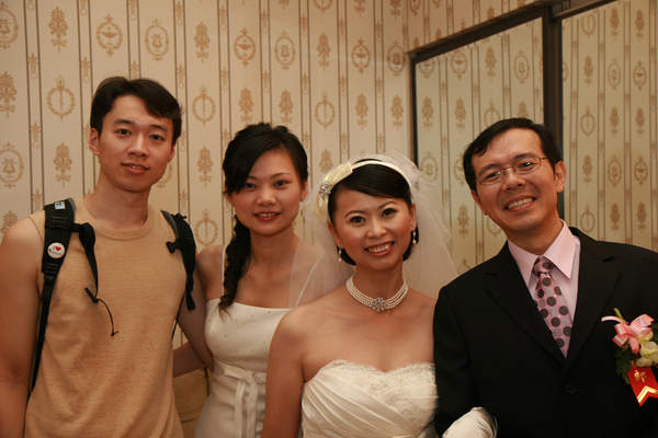 與淑婷及其男友合照