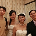 與淑婷及其男友合照