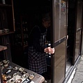 PA273084-a.jpg