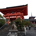 PA273090-a.jpg