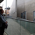 PA273128-a.jpg