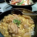 我點的是親子丼(不敢吃魚還來這...)
