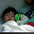 2012.02.29--這天是我進入吉利幼稚園的第一天....媽咪捨不得，於是一早起來偷拍還在睡的我~~