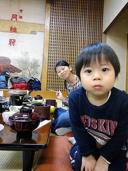 2012.04.03-一早的料理就非常的澎湃，我一人就有一份，大家直說我真好命!!