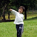 2012.04.15-假日可以在草地上動動感覺真正好!!