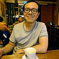 2012.10.06-爸比你明明就沒運動，為什麼可以和我一樣吃大餐呢?