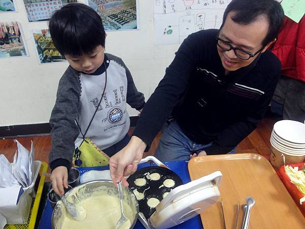 2012.12.19-我被分配到的是當賣鬆餅的老闆