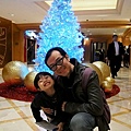 2012.12.25-今晚看得出心情很好的一對父子..