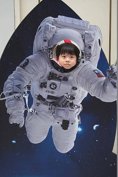 2013.02.02-了解九大行星（現在教的是說八大行星）...進而愛上宇宙，更是想當太空人