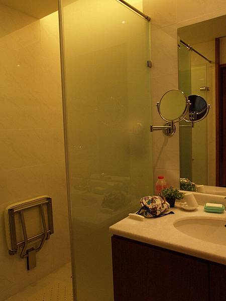 P8297849-a.jpg