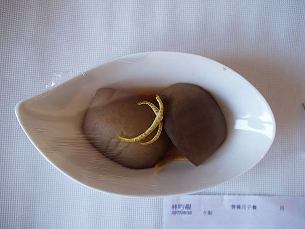 P8307938-a.jpg