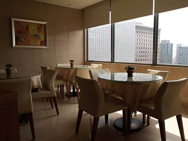 P9058165-a.jpg