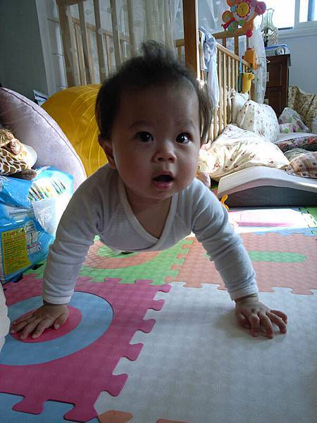 2009.05.14-瞧，我伏地挺身做得多標準啊~~
