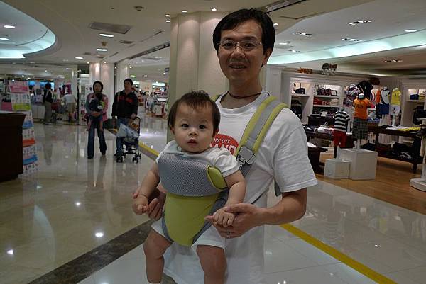 2009.05.30-爸比說高島屋停車方便，所以就一直一直來..@@
