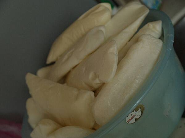 2009.09.15-她說為紀念餵母乳一年多的時間，所以決定把這兩張照片po上來..