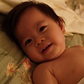 2009.09.20-準備洗澡中...不小心露點了(媽咪還用心地幫我用馬賽克遮住呢~~)