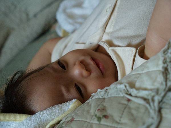 2009.09.24-白天睡醒也不哭鬧喔~~