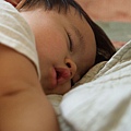 2009.09.24-白天睡2次，晚上固定9點睡..媽咪說我最小豬了^^~