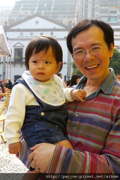 2009.11.29-澳門行第二天，累到都擺臭臉了...此時不要再惹我喔，小心我瞪你!!