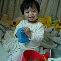 20100113-我不只喜歡玩車車，也愛玩辦家家酒..