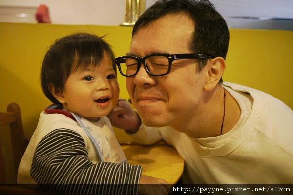 20100116-爸比我要親你，你緊張個什麼勁啊