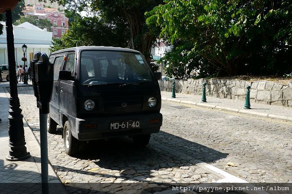 走在路上隨手拍拍街景，道路小歸小但卻都是無障礙空間耶