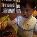 2010.05.05-看到《龍貓》書裡的妹妹種豆子，媽咪決定也讓我自己種種綠豆..