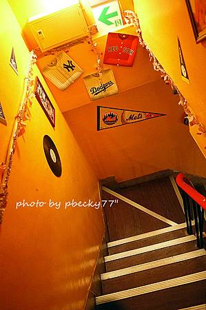 [台中x美食] 一中街美式漢堡 FEED ME (一中店) ＊北區