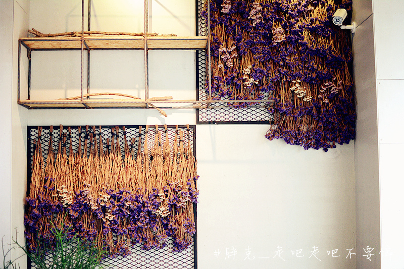 [彰化x美食] IG正夯打卡點，美美的乾燥花咖啡廳，帶著好心情來吃雞蛋仔吧♥員林 好氣氛Good Vibes