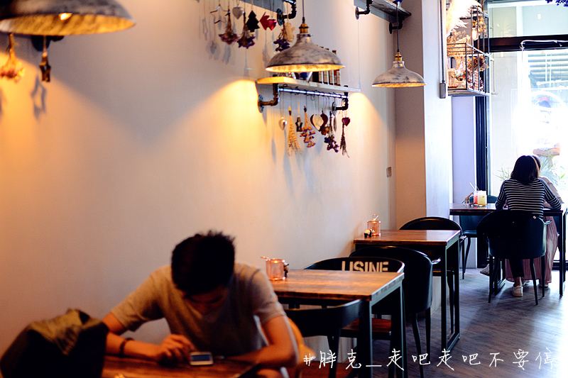 [彰化x美食] IG正夯打卡點，美美的乾燥花咖啡廳，帶著好心情來吃雞蛋仔吧♥員林 好氣氛Good Vibes