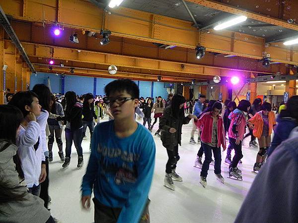 228 今天大家好像都在我家…謝謝大家喔….我們會繼續加油，給大家最歡樂的運動場所