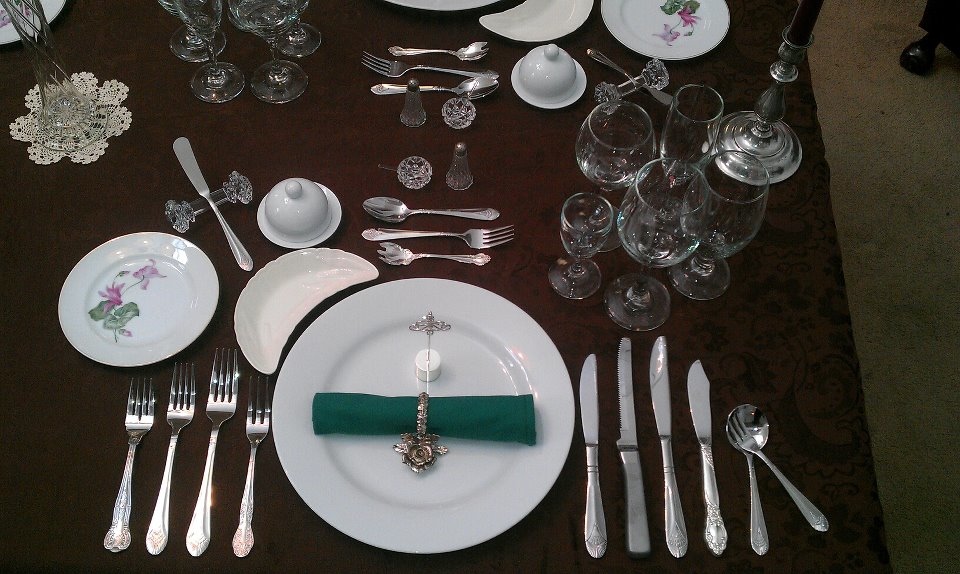 Formal_Place_Setting.jpg