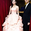 訂婚進場前~新祕Virna幫我們拍的唷 ^^ @台北國際宴會廳薔薇廳