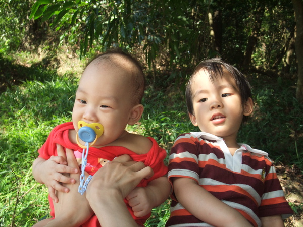 帥帥兩兄弟(2y9m27d & 5m23d) 帥帥兩兄弟(2y9m27d & 5m23d)