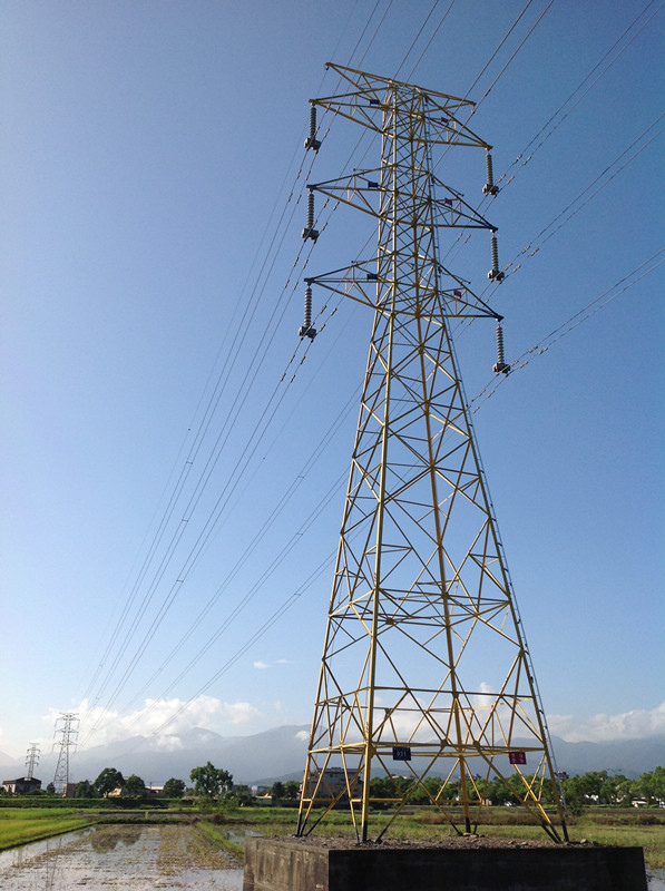 電塔3.jpg 電塔3.jpg