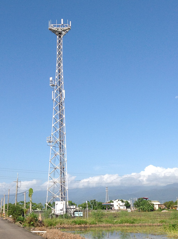 郊外基地台_1.jpg 郊外基地台_1.jpg