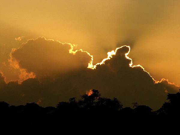早晨東邊的雲1_1.jpg 早晨東邊的雲1_1.jpg