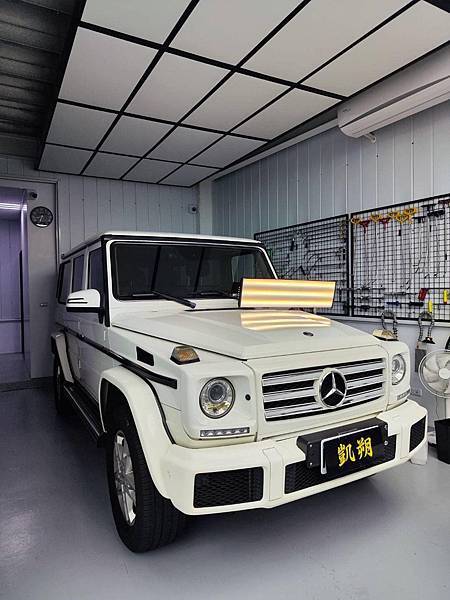 Mercedes-Benz G-Class  鈑金凹痕修復免