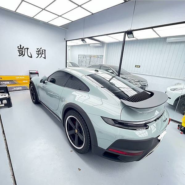 好帥的車車 911Dakar 全球第一品牌XPEL包膜貼膜隔