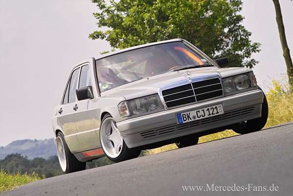 痞子心中的未來經典 Ii M Benz W1 190e 2 3 2 5 16v 毒舌痞子的五四三日記 痞客邦 痞子心中的未來經典 Ii M Benz W1 190e 2 3 2 5 16v 毒舌痞子的五四三日記 痞客邦