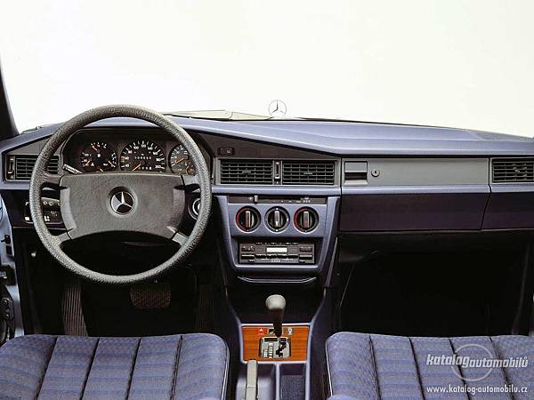 w201-interior-1-7795138432800827069