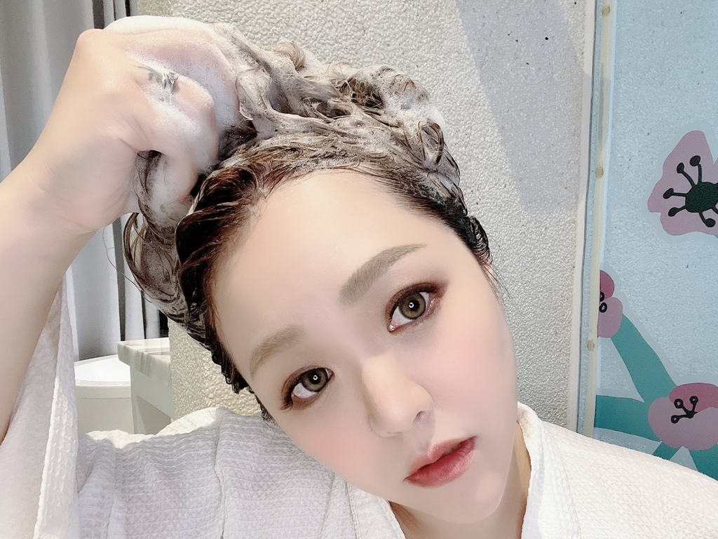 [美髮] 夏日油頭OUT ! 就算距離再近也不用怕尷尬 ♥ 