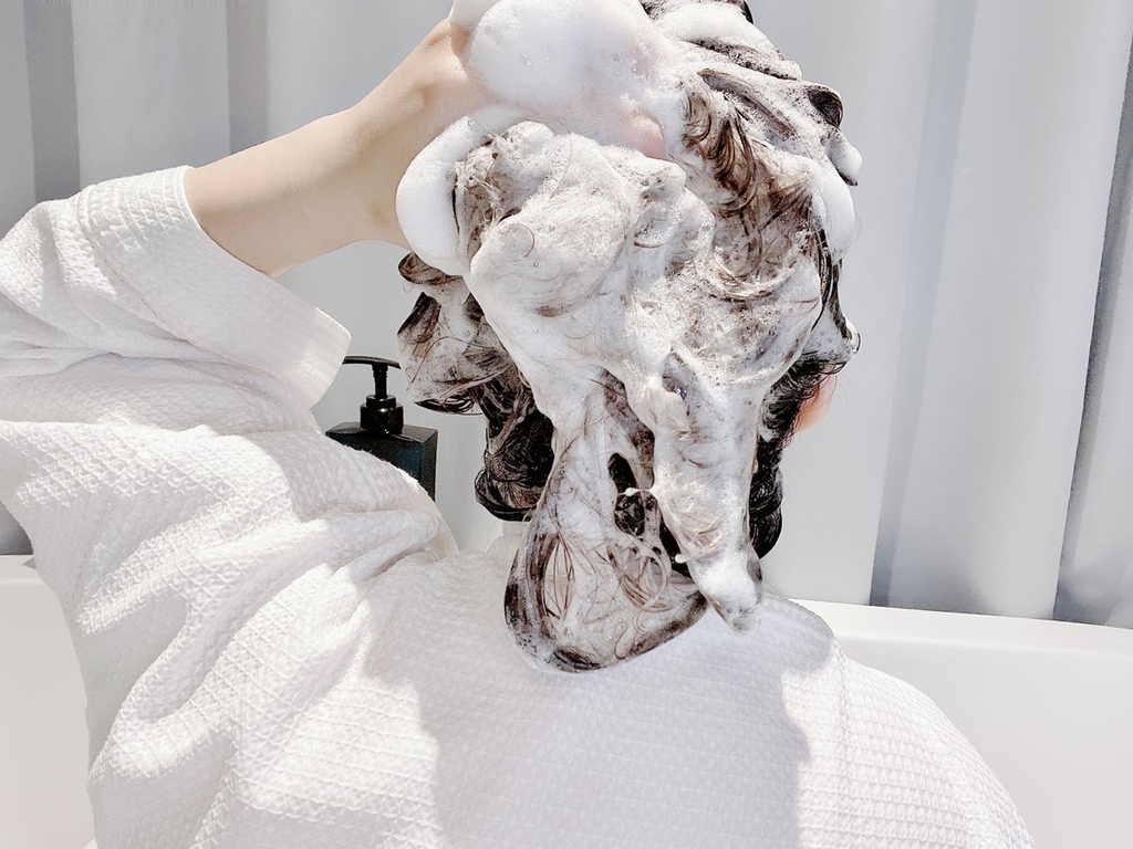 [美髮] 夏日油頭OUT ! 就算距離再近也不用怕尷尬 ♥ 