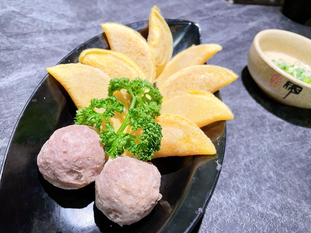 [美食] 龍府小鍋 放感情 內湖重慶酸辣鍋天花板 愛吃辣