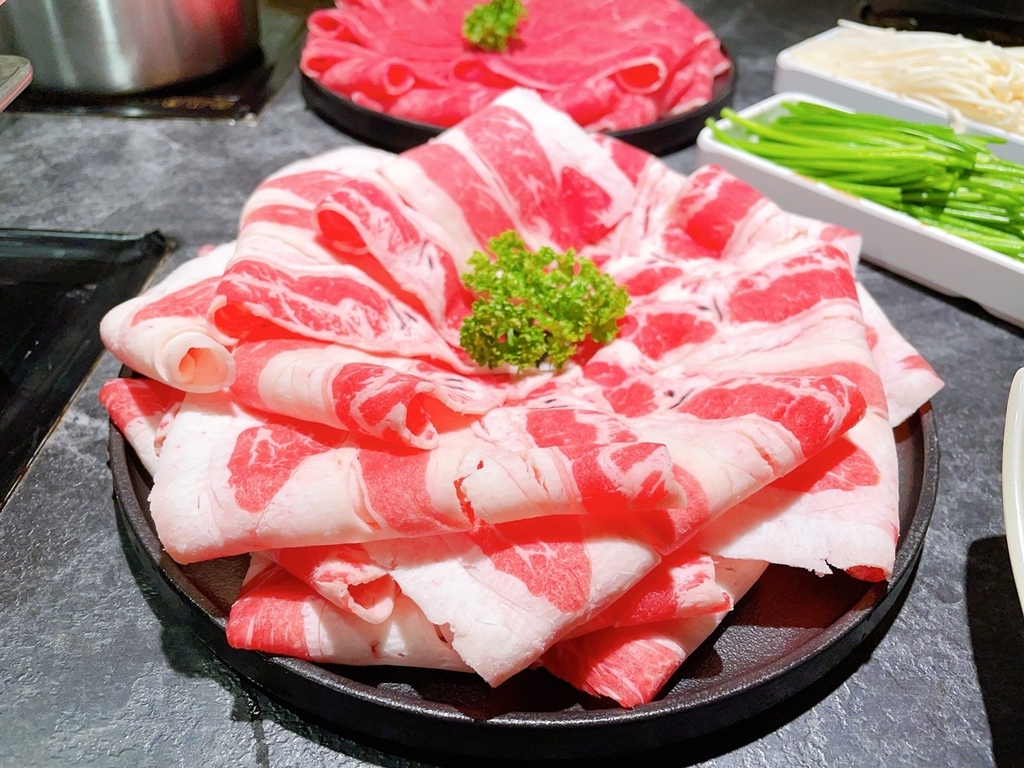 [美食] 龍府小鍋 放感情 內湖重慶酸辣鍋天花板 愛吃辣