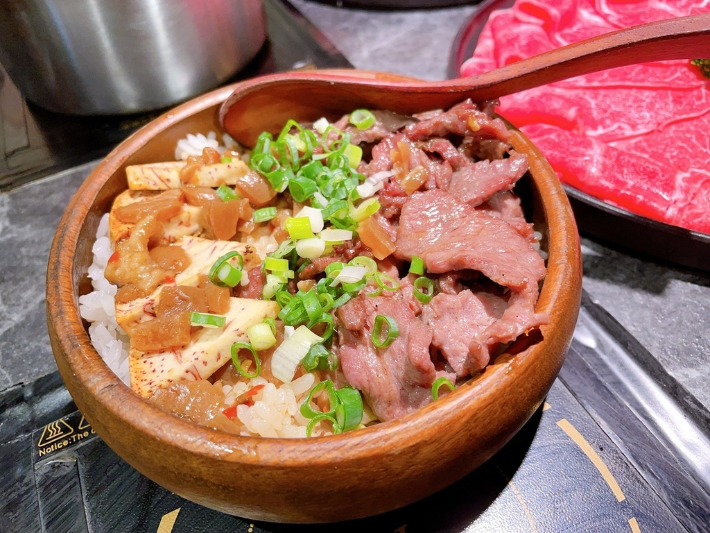 [美食] 龍府小鍋 放感情 內湖重慶酸辣鍋天花板 愛吃辣