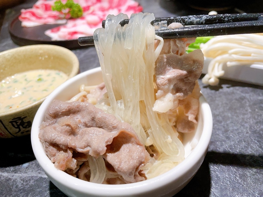 [美食] 龍府小鍋 放感情 內湖重慶酸辣鍋天花板 愛吃辣